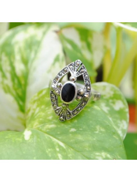 Bague onyx, marcassite et argent